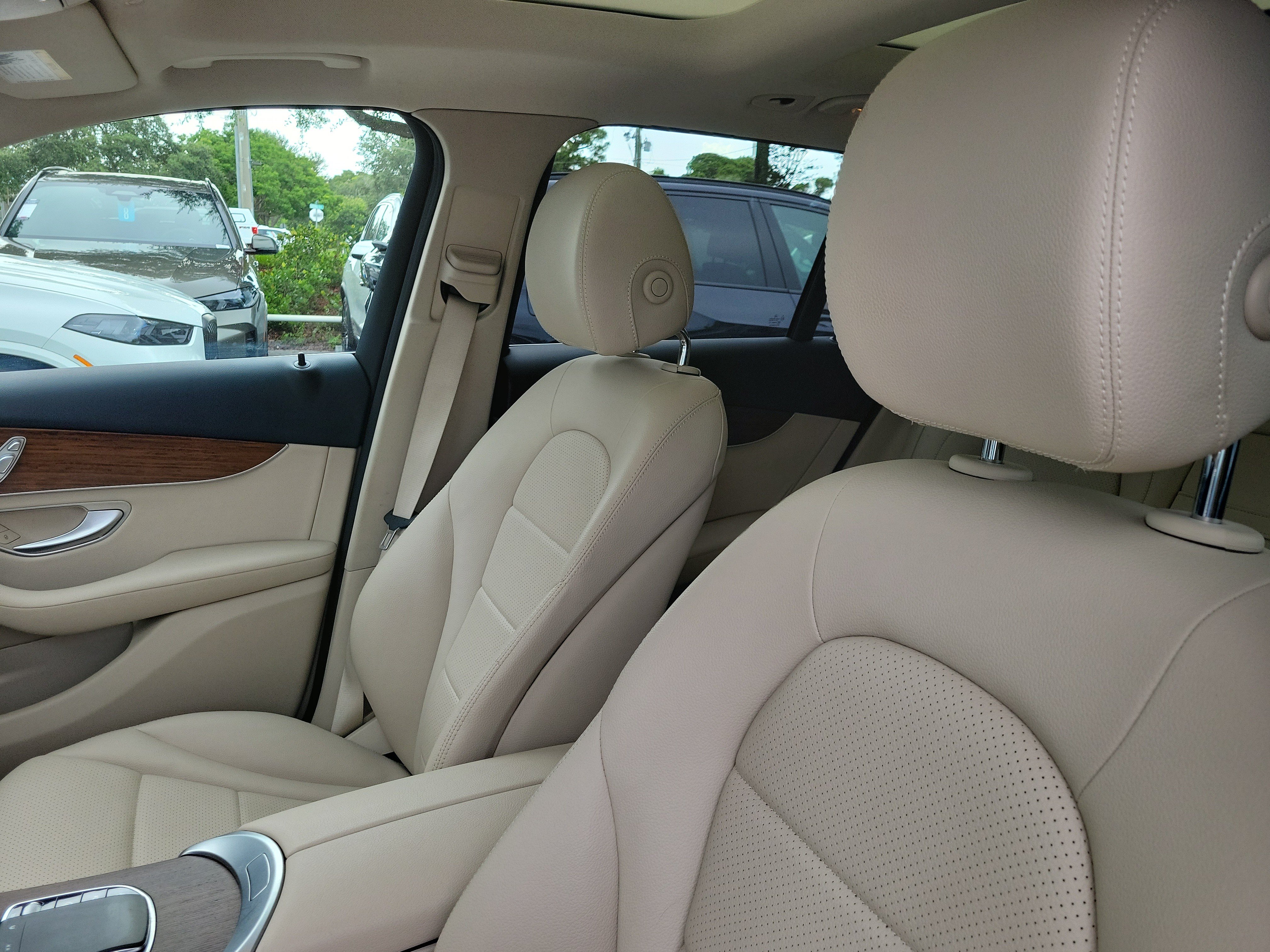 Used 2022 Mercedes-Benz GLC 300 4MATIC image 14