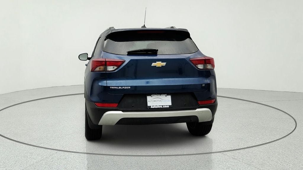 Used 2021 Chevrolet TrailBlazer LT w/ Convenience Package FWD image 6