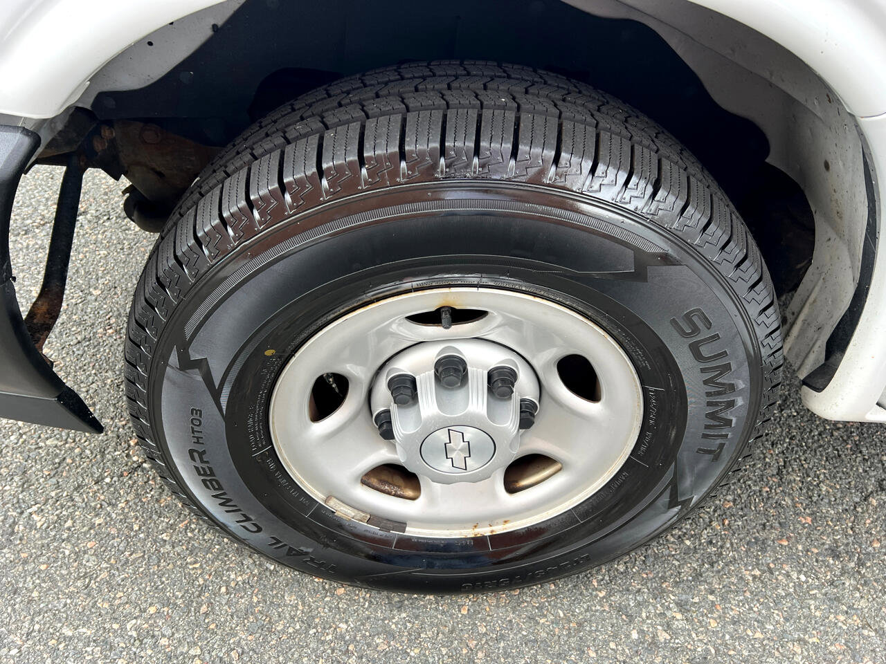 Used 2018 Chevrolet Express 2500 image 22