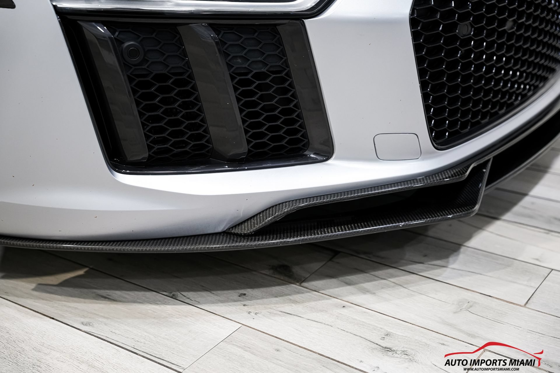 Used 2018 Audi R8 V10 w/ Carbon Exterior Package AWD/4WD image 38