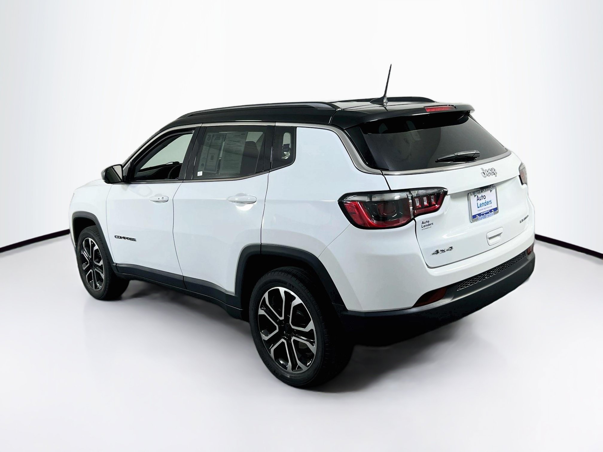 Used 2022 Jeep Compass Limited AWD/4WD image 7