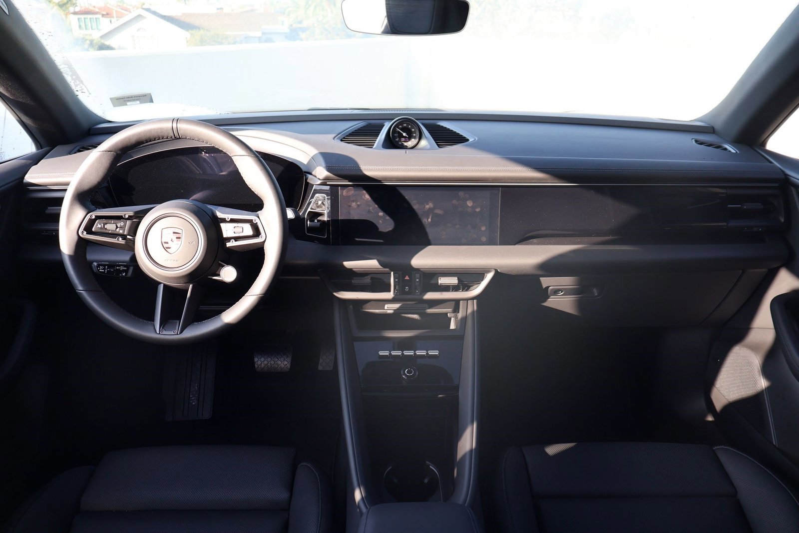 New 2025 Porsche Macan 4 Electric image 21