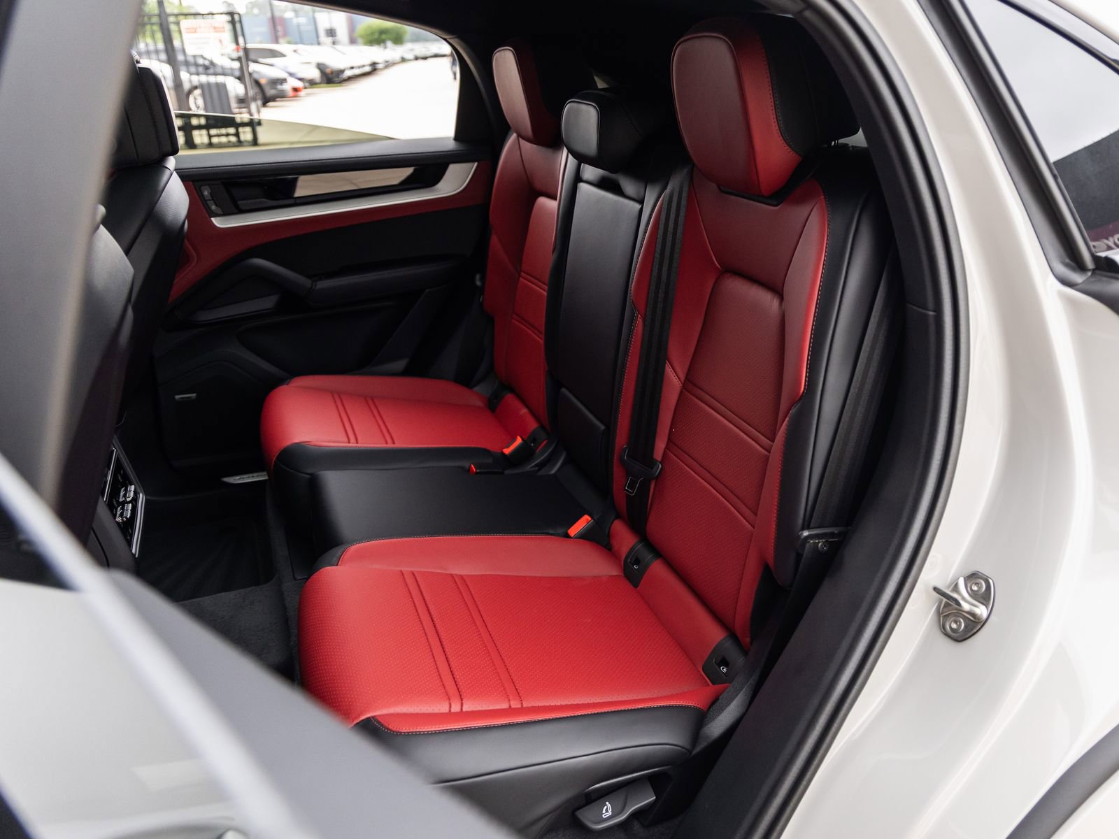 New 2026 Porsche Cayenne Coupe AWD/4WD image 35