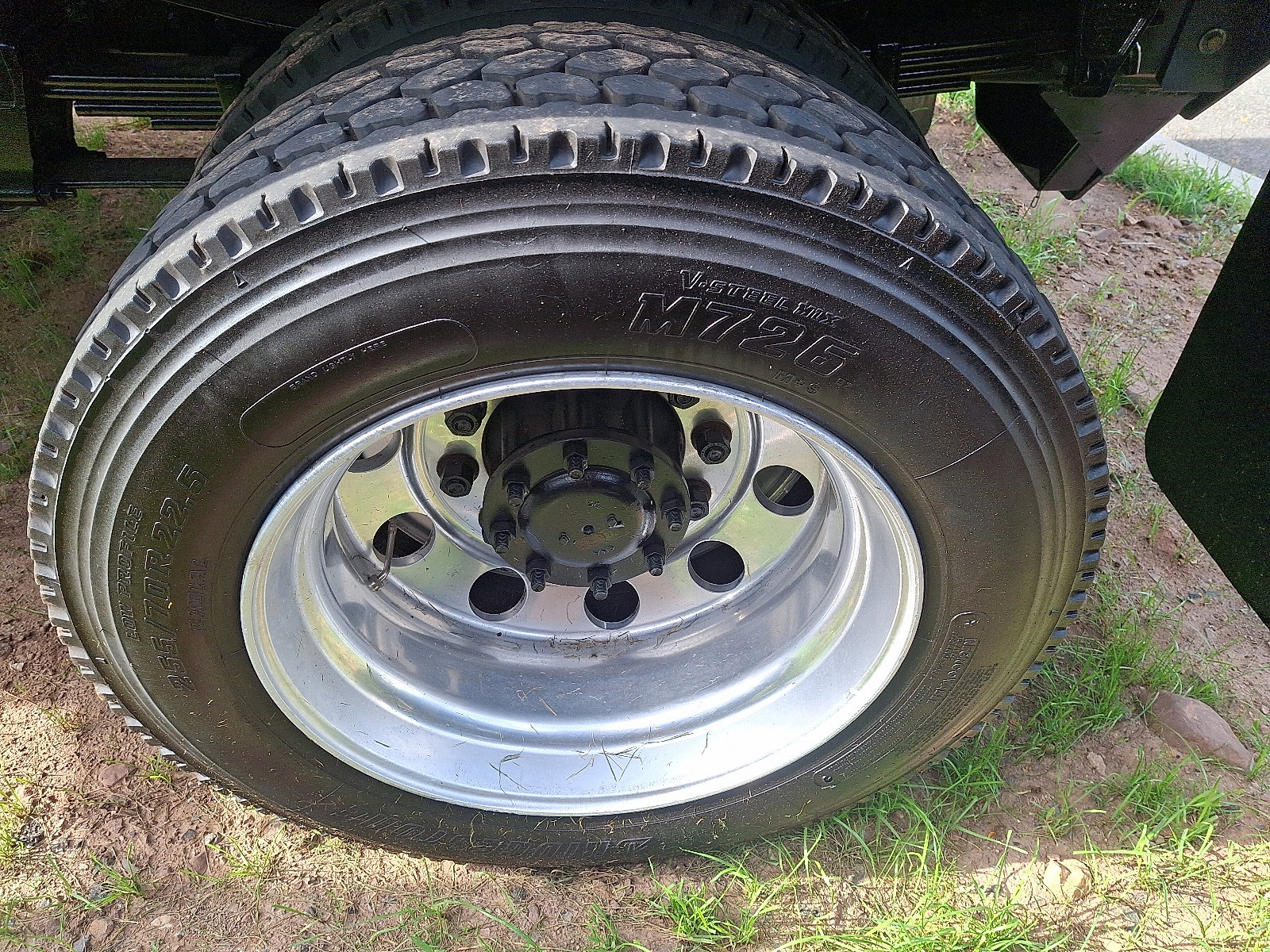 Used 2023 Ford F750 2WD Regular Cab Super Duty image 7