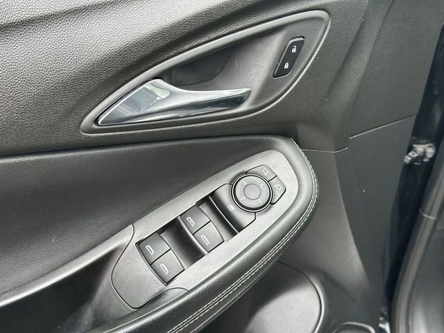 Used 2022 Buick Encore GX Preferred w/ Sport Touring Package FWD image 15
