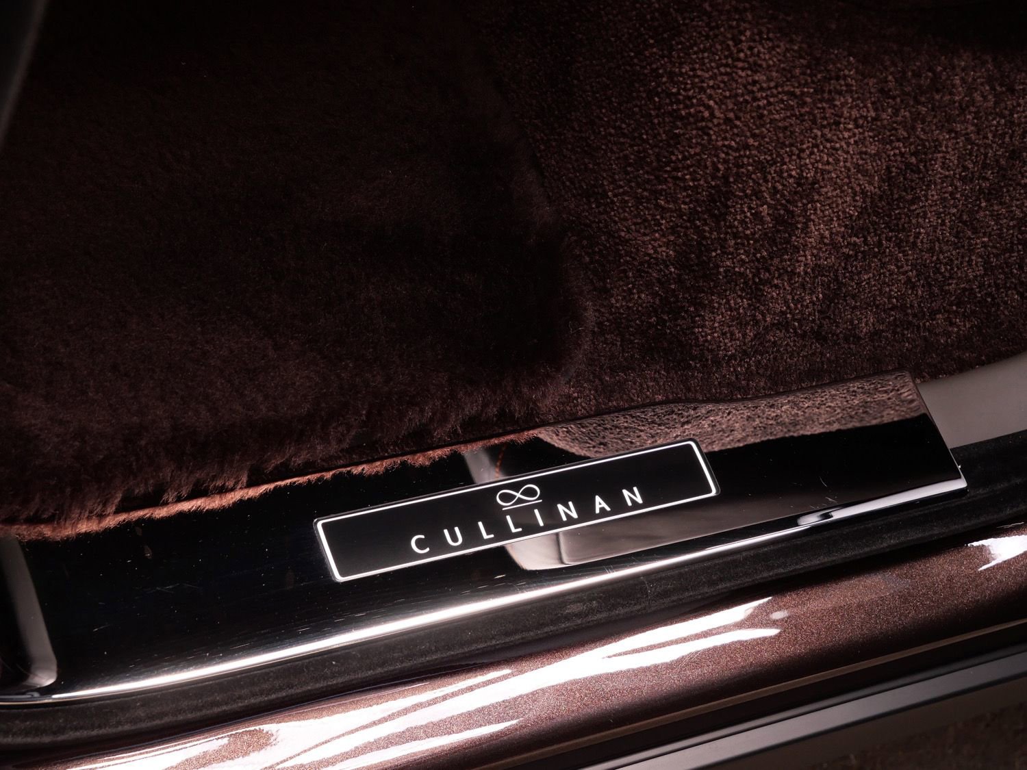 Certified 2022 Rolls-Royce Cullinan Black Badge AWD/4WD image 9