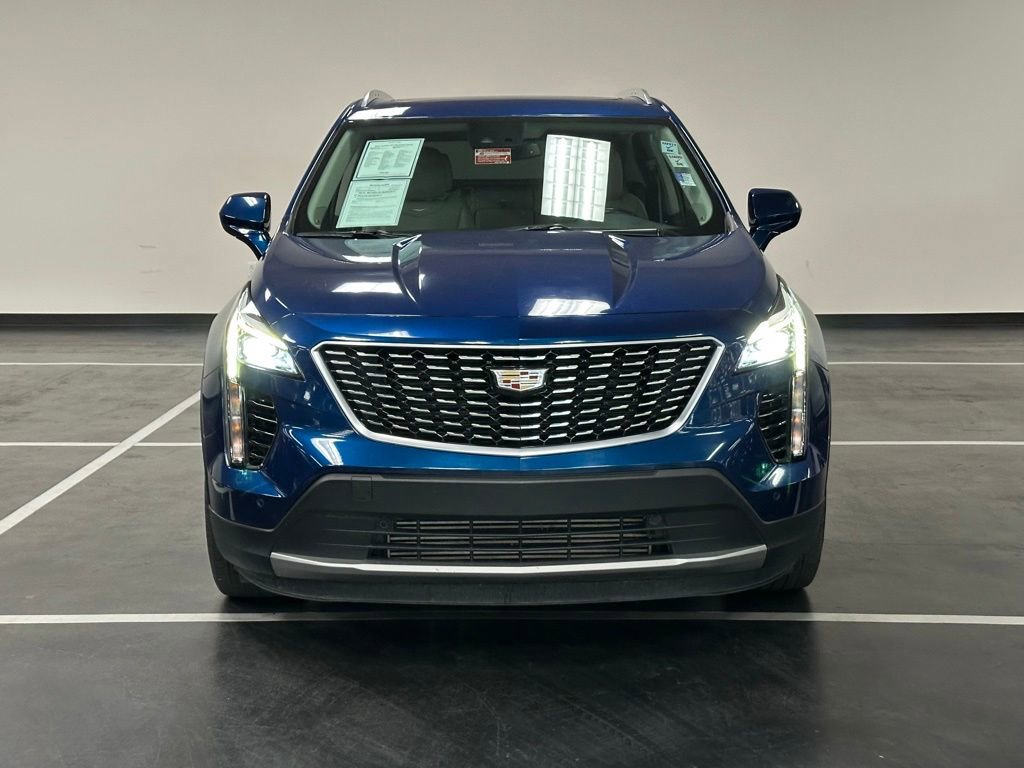 Used 2019 Cadillac XT4 Premium Luxury w/ Cold Weather Package FWD image 10