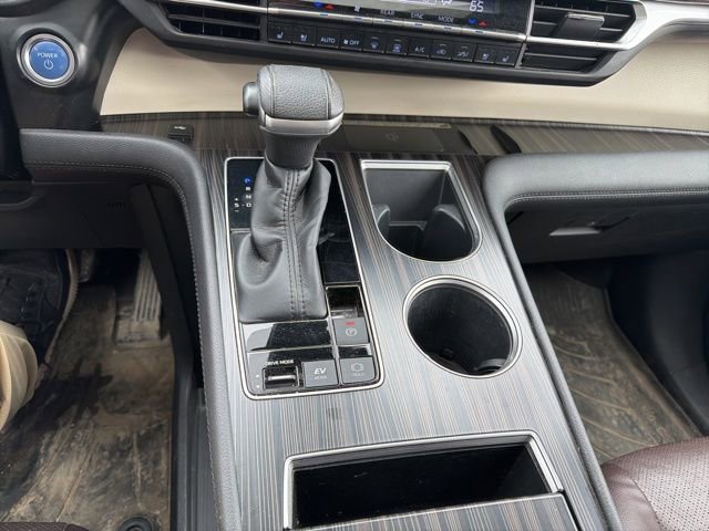 Used 2022 Toyota Sienna Platinum image 29