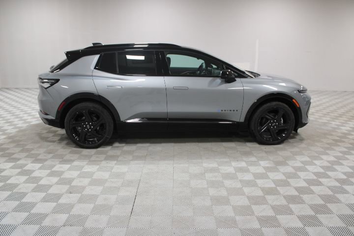 New 2026 Chevrolet Equinox EV RS image 11