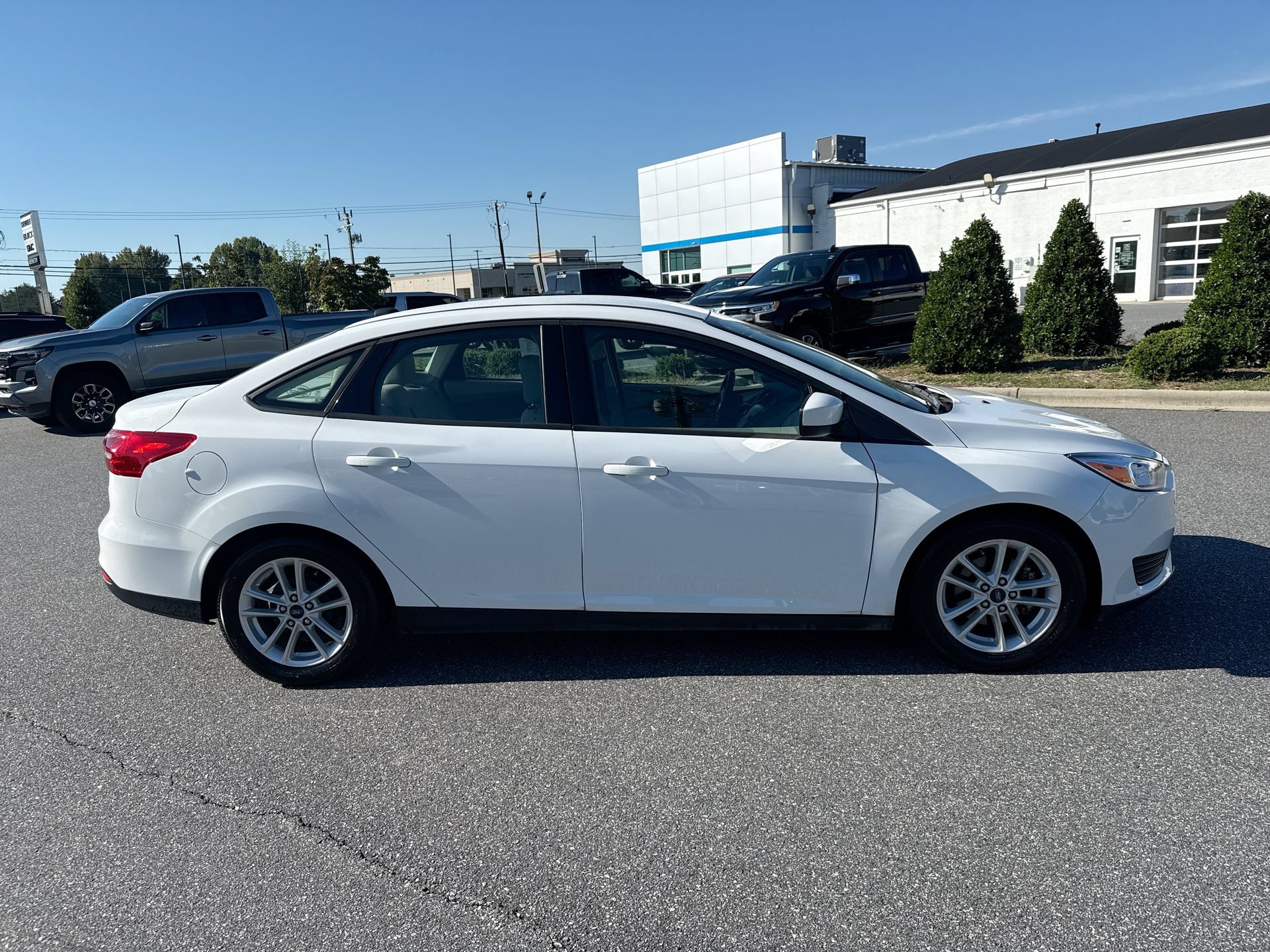 Used 2018 Ford Focus SE FWD image 7