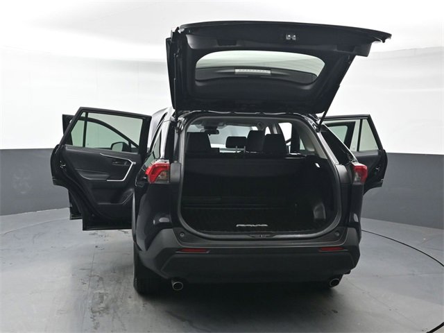 Used 2022 Toyota RAV4 LE image 44