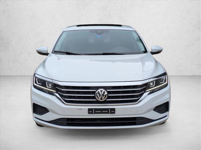 Used 2022 Volkswagen Passat 2.0T SE FWD image 2