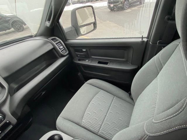 Used 2024 RAM 3500 Tradesman w/ Chrome Appearance Group image 25