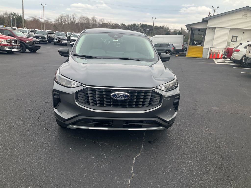 New 2026 Ford Escape Active w/ Tech Pack #1 FWD image 2
