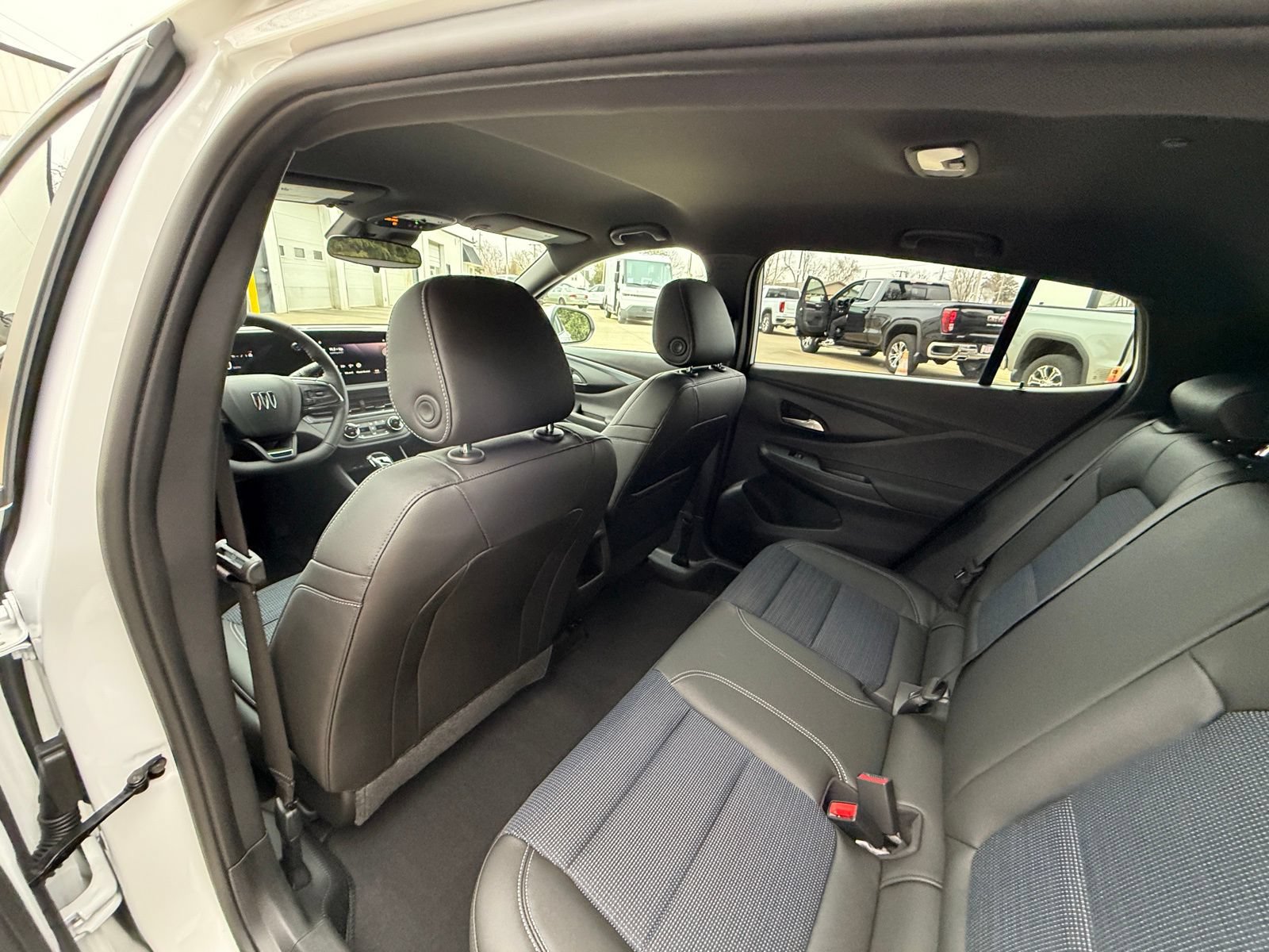 New 2026 Buick Envista Preferred w/ Convenience I Package FWD image 24