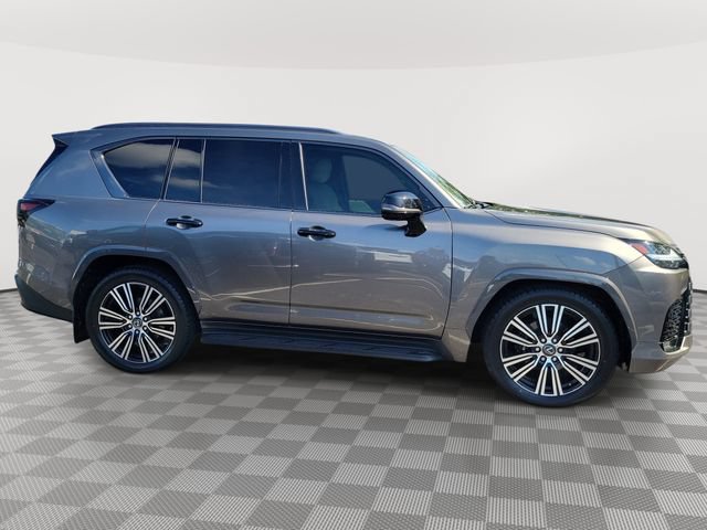 Used 2023 Lexus LX 600 4WD w/ Appearance Package image 2