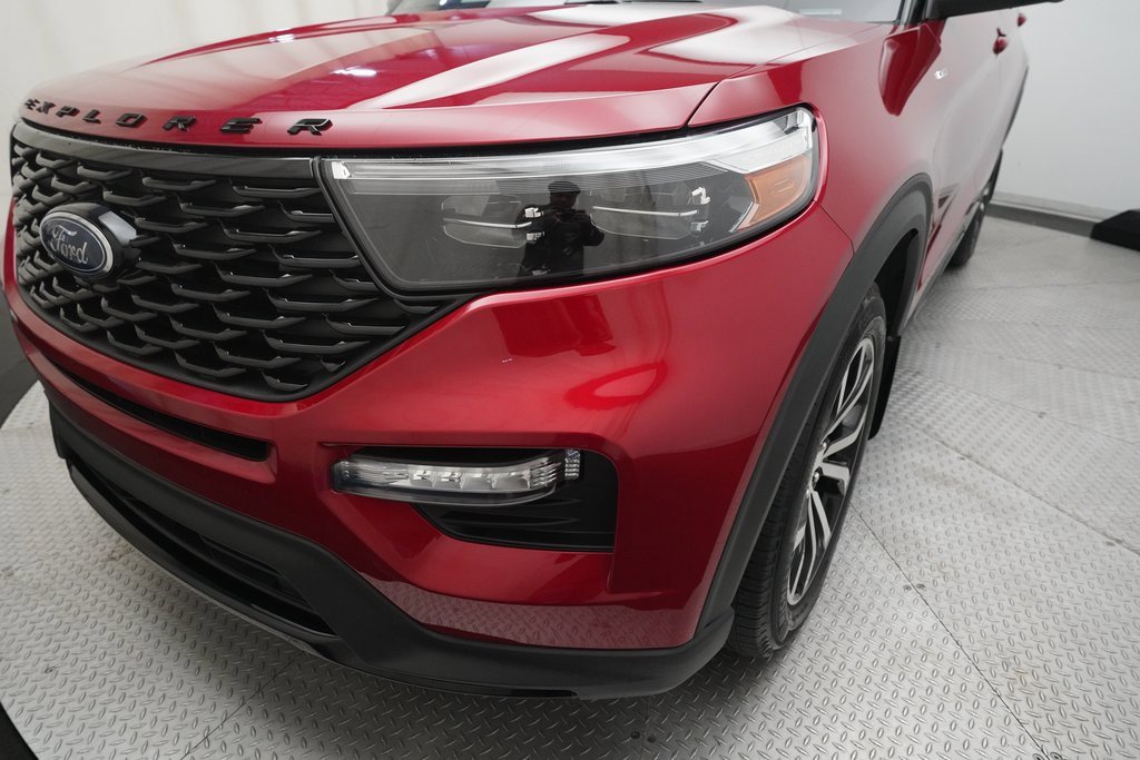 Used 2023 Ford Explorer ST-Line w/ Class IV Trailer Tow Package image 23