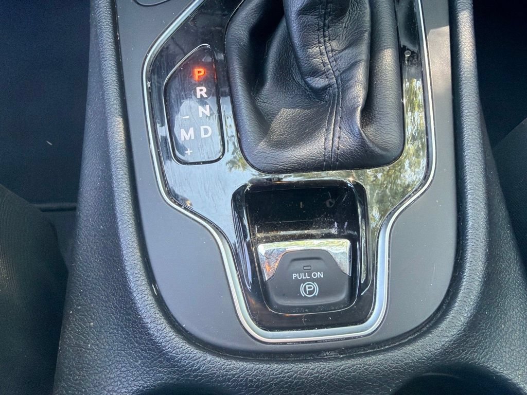 Used 2019 Jeep Cherokee Limited AWD/4WD image 27