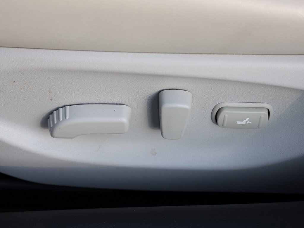 Used 2022 INFINITI Q50 Luxe w/ Cargo Package image 17