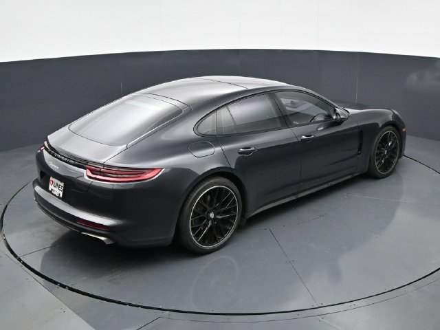 Used 2020 Porsche Panamera 4 AWD/4WD image 34