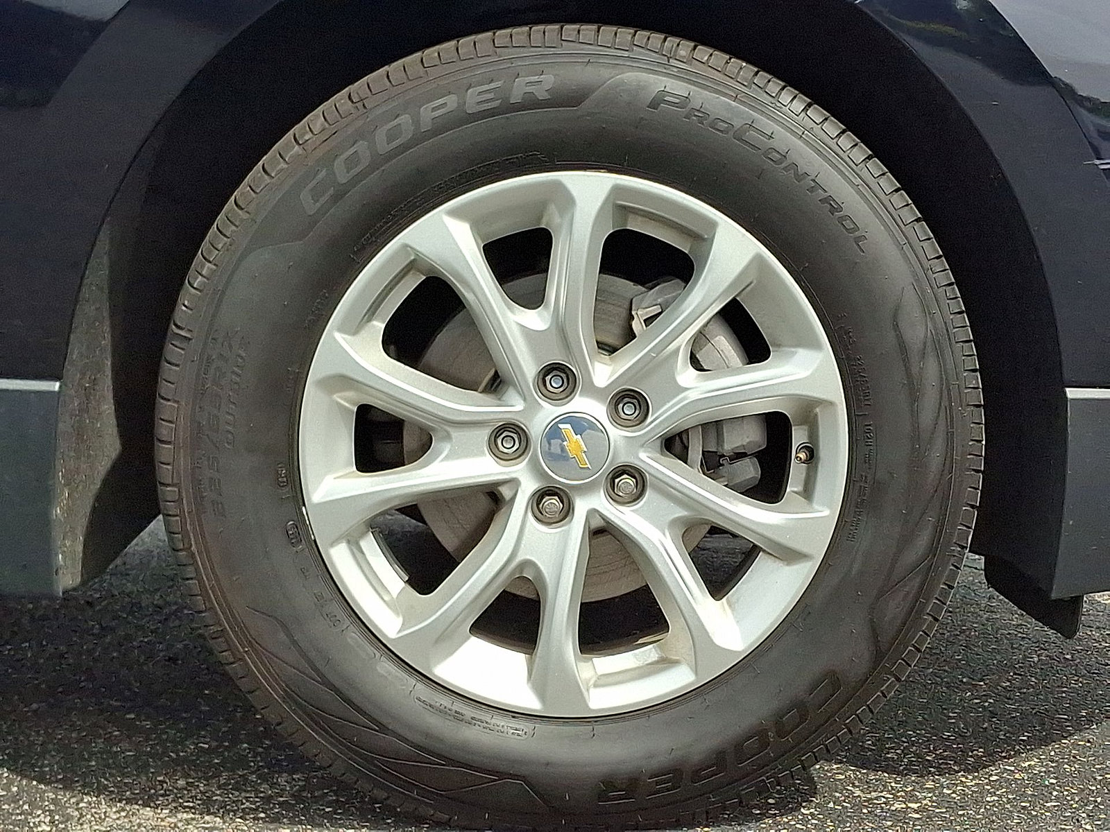 Used 2020 Chevrolet Equinox LT FWD image 27