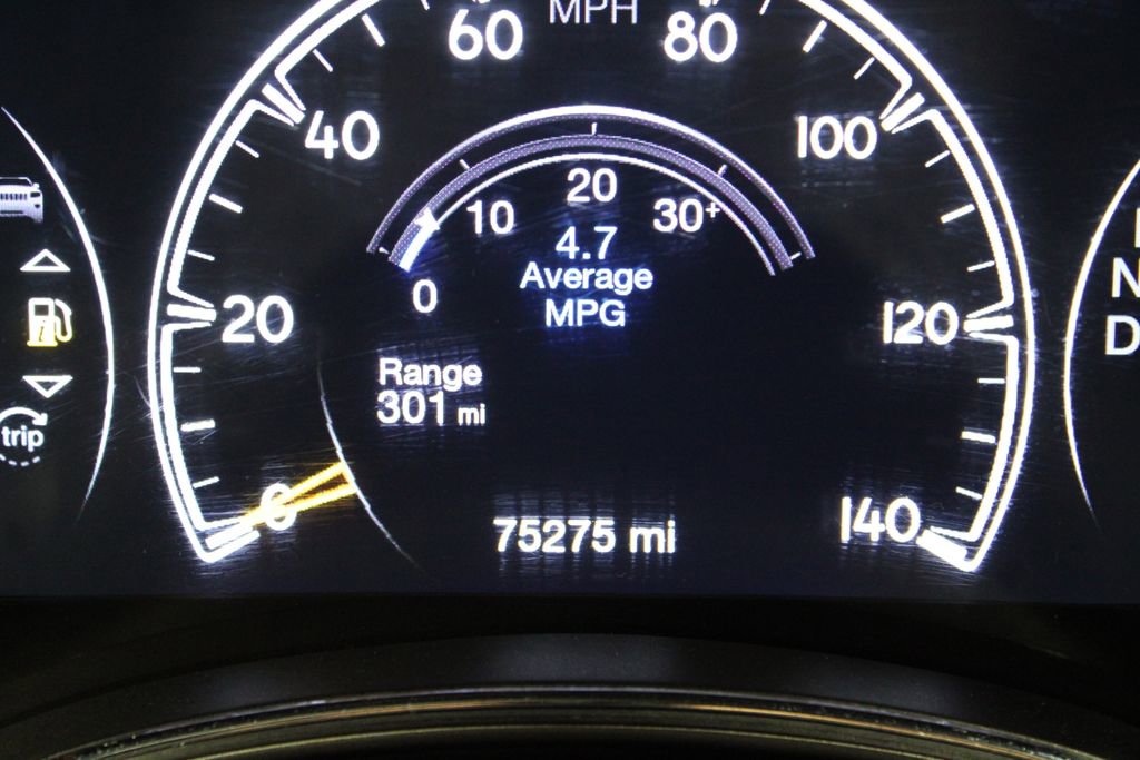 Used 2019 Jeep Grand Cherokee Laredo image 11