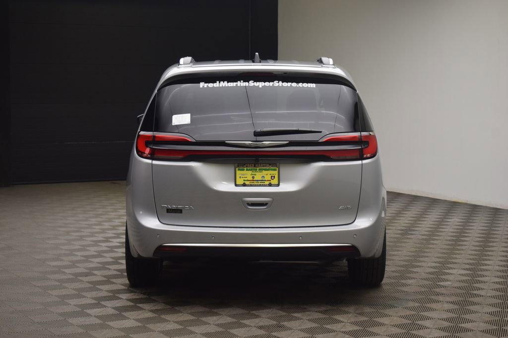 New 2026 Chrysler Pacifica Pinnacle AWD/4WD image 14