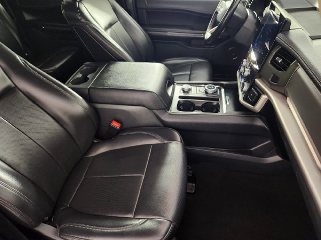 Used 2024 Ford Expedition Max XLT AWD/4WD image 14