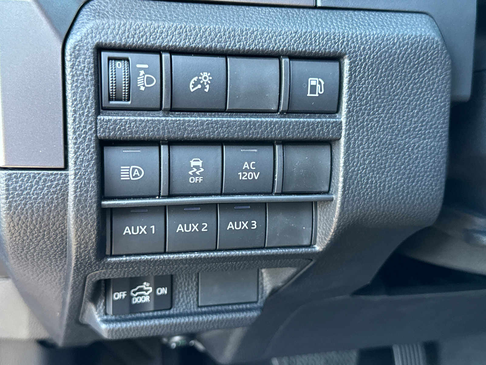 New 2025 Toyota Tacoma TRD Off-Road image 28