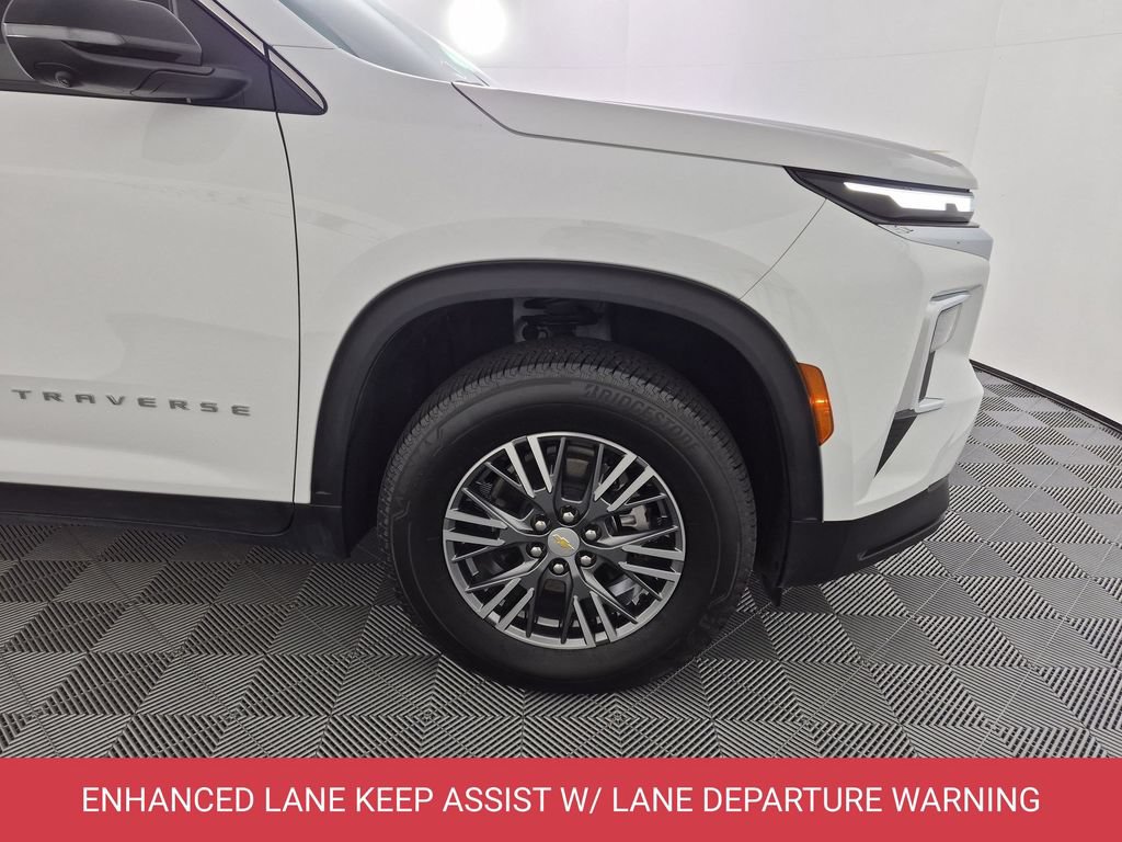 Used 2025 Chevrolet Traverse LT w/ Driver Confidence Package FWD image 11