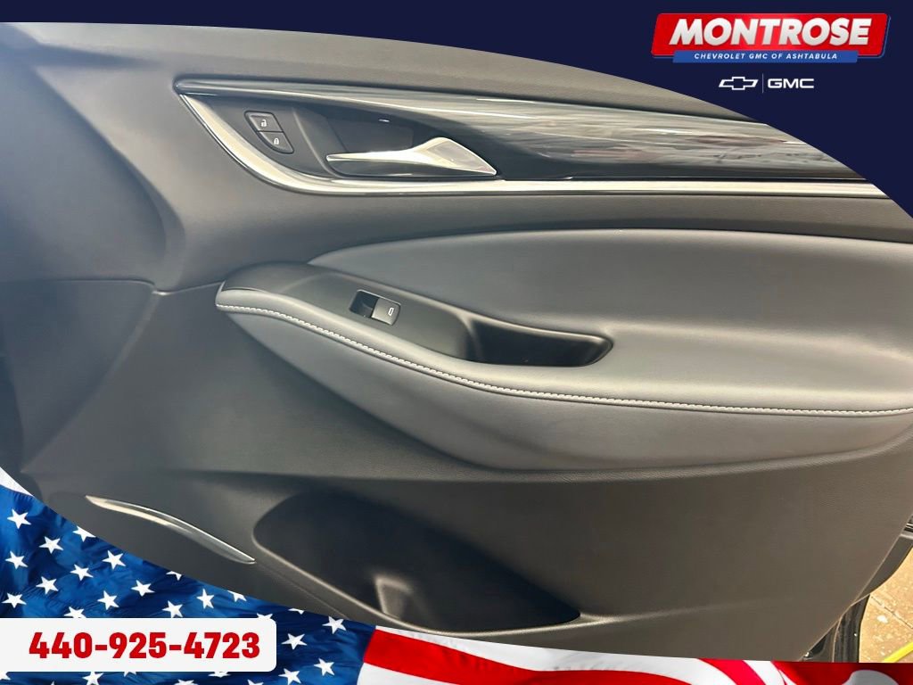 Used 2023 Buick Enclave Essence w/ Sport Touring Edition image 30