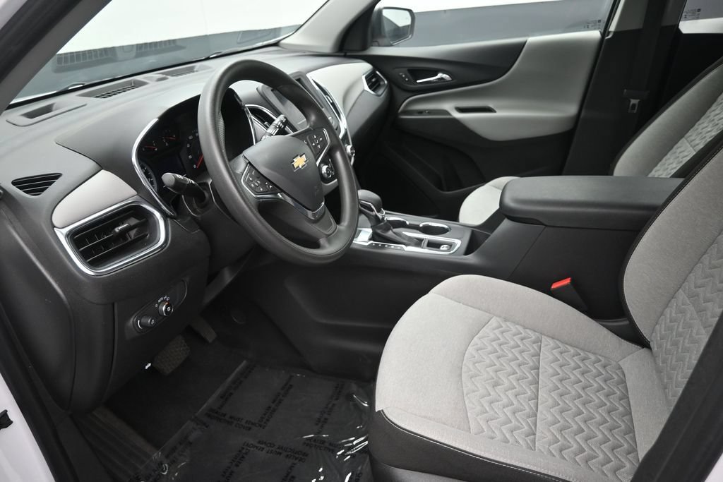 Used 2023 Chevrolet Equinox LS w/ Driver Confidence II Package AWD/4WD image 11