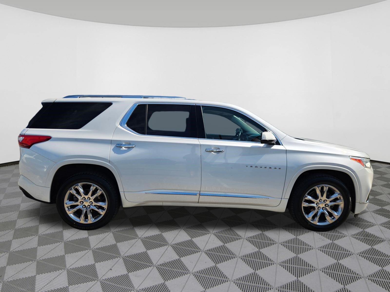 Used 2019 Chevrolet Traverse High Country AWD/4WD image 6