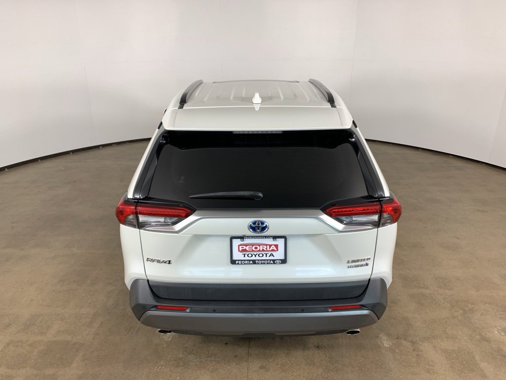 Used 2020 Toyota RAV4 Limited image 11