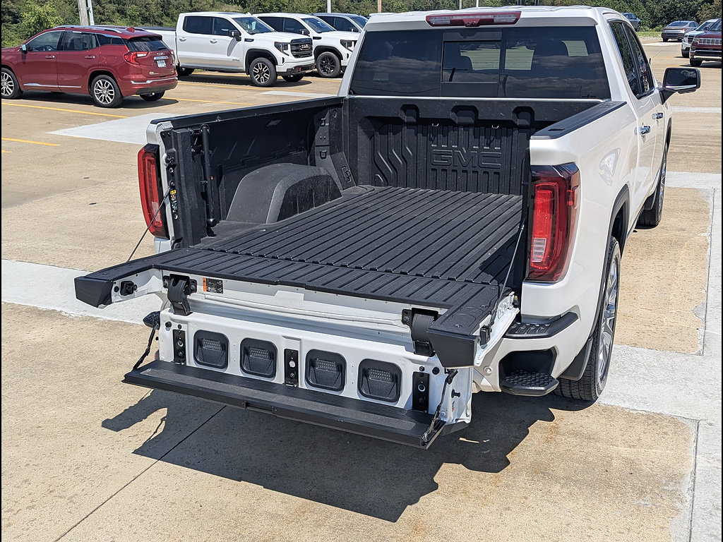 Used 2024 GMC Sierra 1500 Denali AWD/4WD image 16