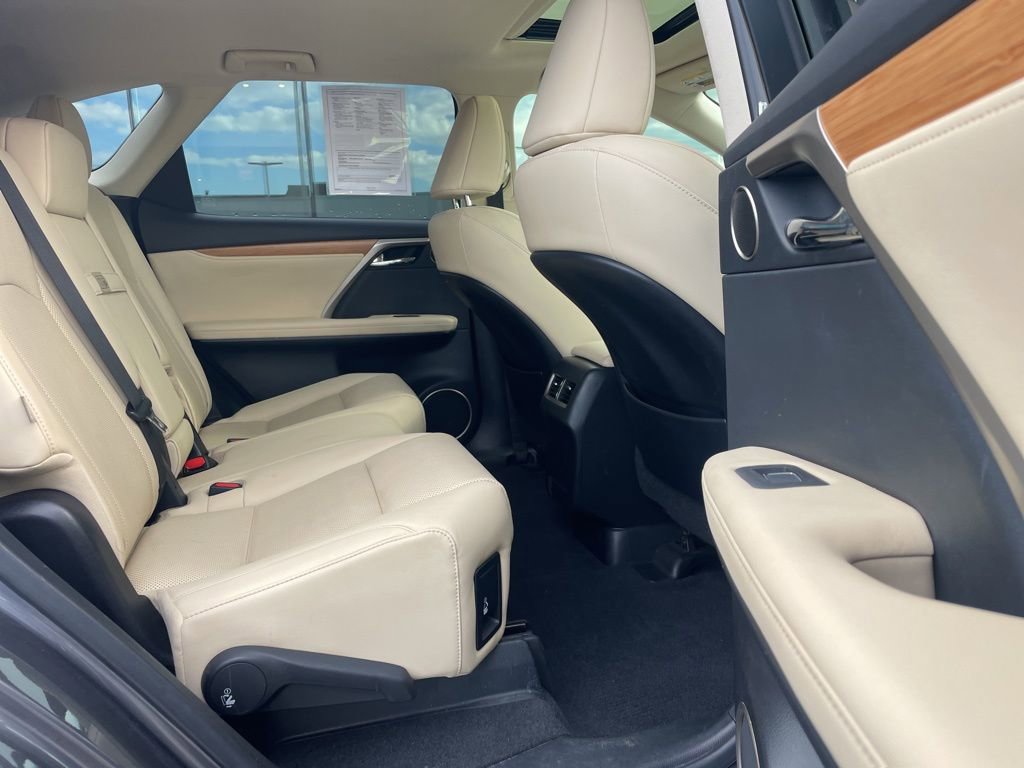 Used 2021 Lexus RX 350L Premium w/ Premium Package image 19