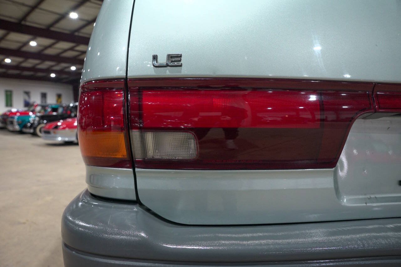Used 1992 Toyota Previa LE RWD image 37