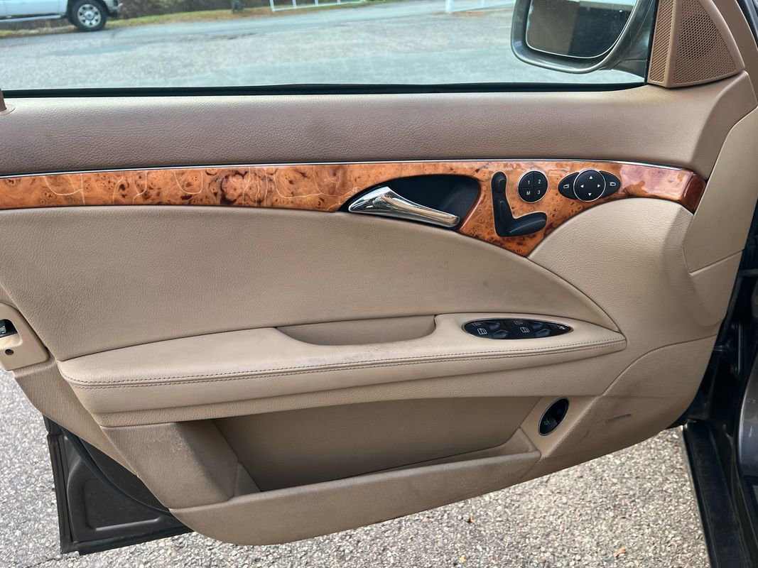 Used 2008 Mercedes-Benz E 350 4MATIC w/ Premium Pkg 1 image 12