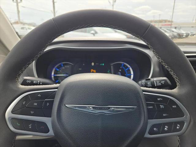 Certified 2024 Chrysler Pacifica Select image 29