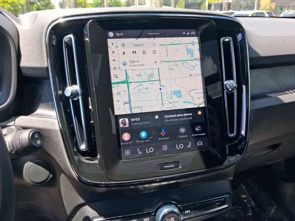 Certified 2023 Volvo XC40 Recharge Plus AWD/4WD image 23