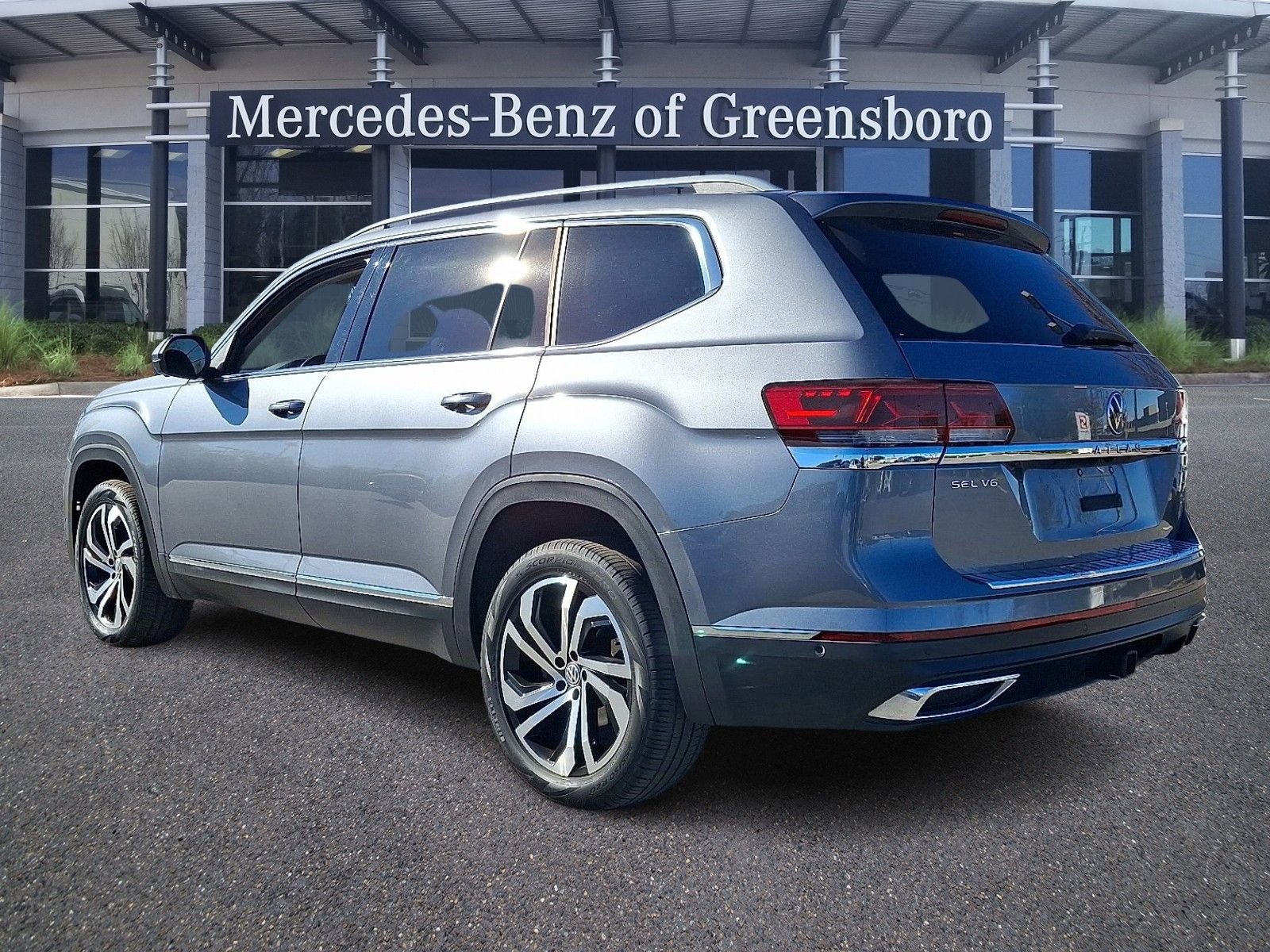 Used 2021 Volkswagen Atlas SEL Premium image 6