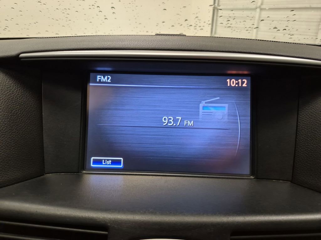 Used 2015 INFINITI Q70 L 5.6 w/ V8 Deluxe Technology Package image 13