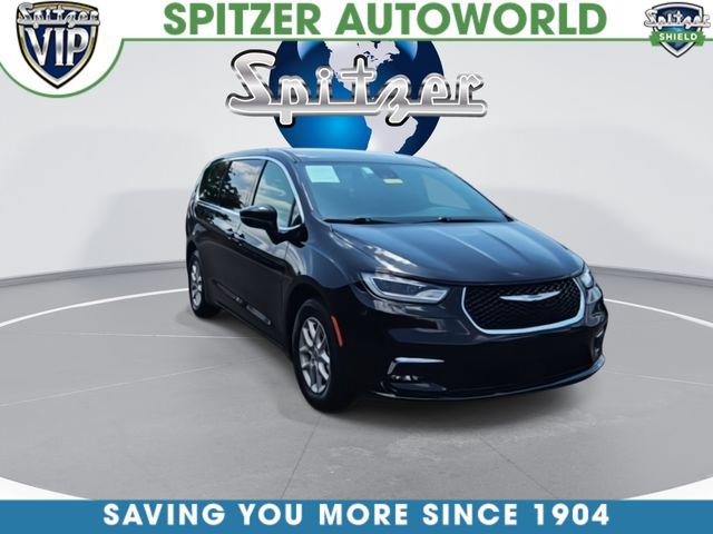 Used 2025 Chrysler Pacifica Select FWD video 2