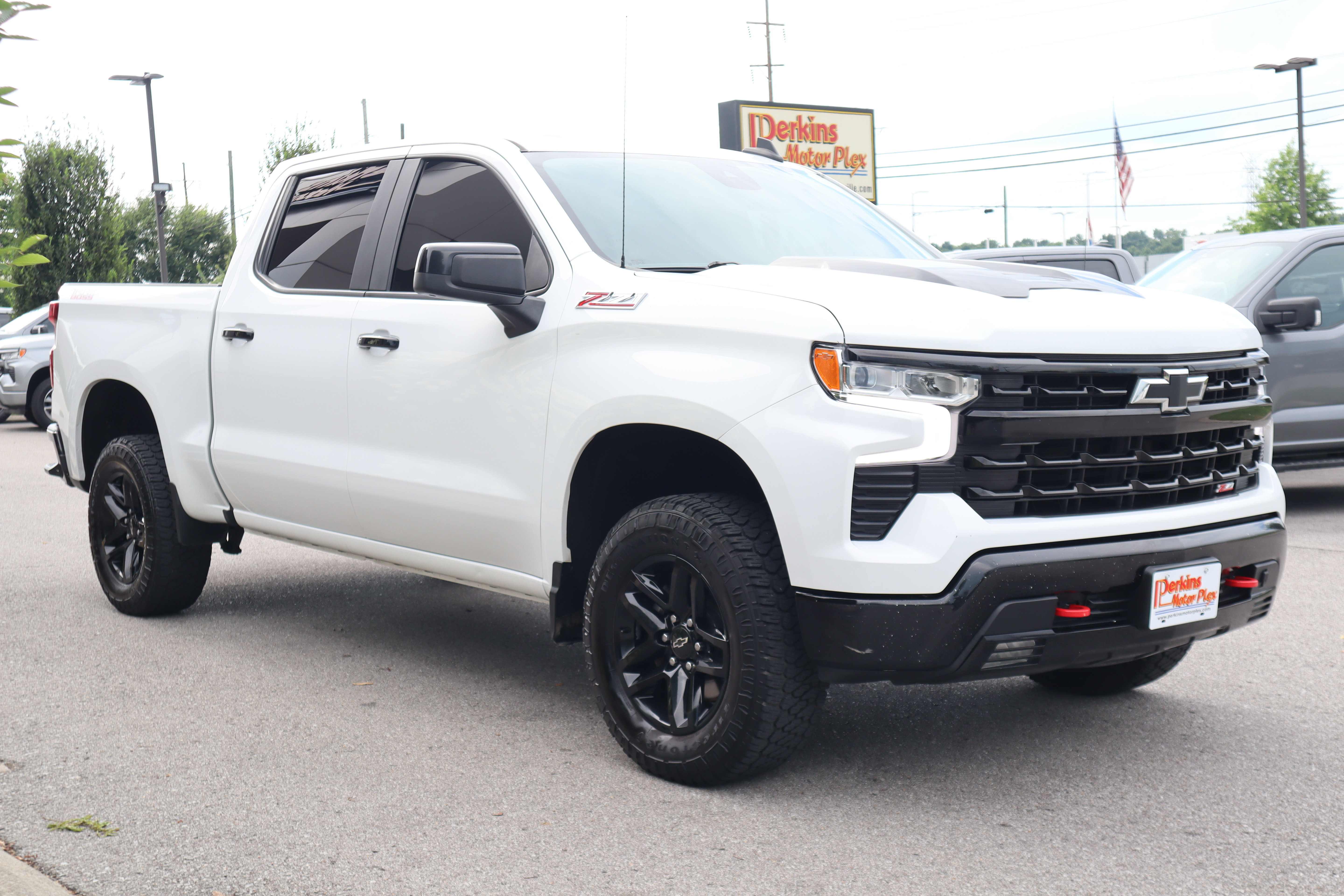 Used 2022 Chevrolet Silverado 1500 LT Trail Boss w/ Convenience Package II AWD/4WD image 5