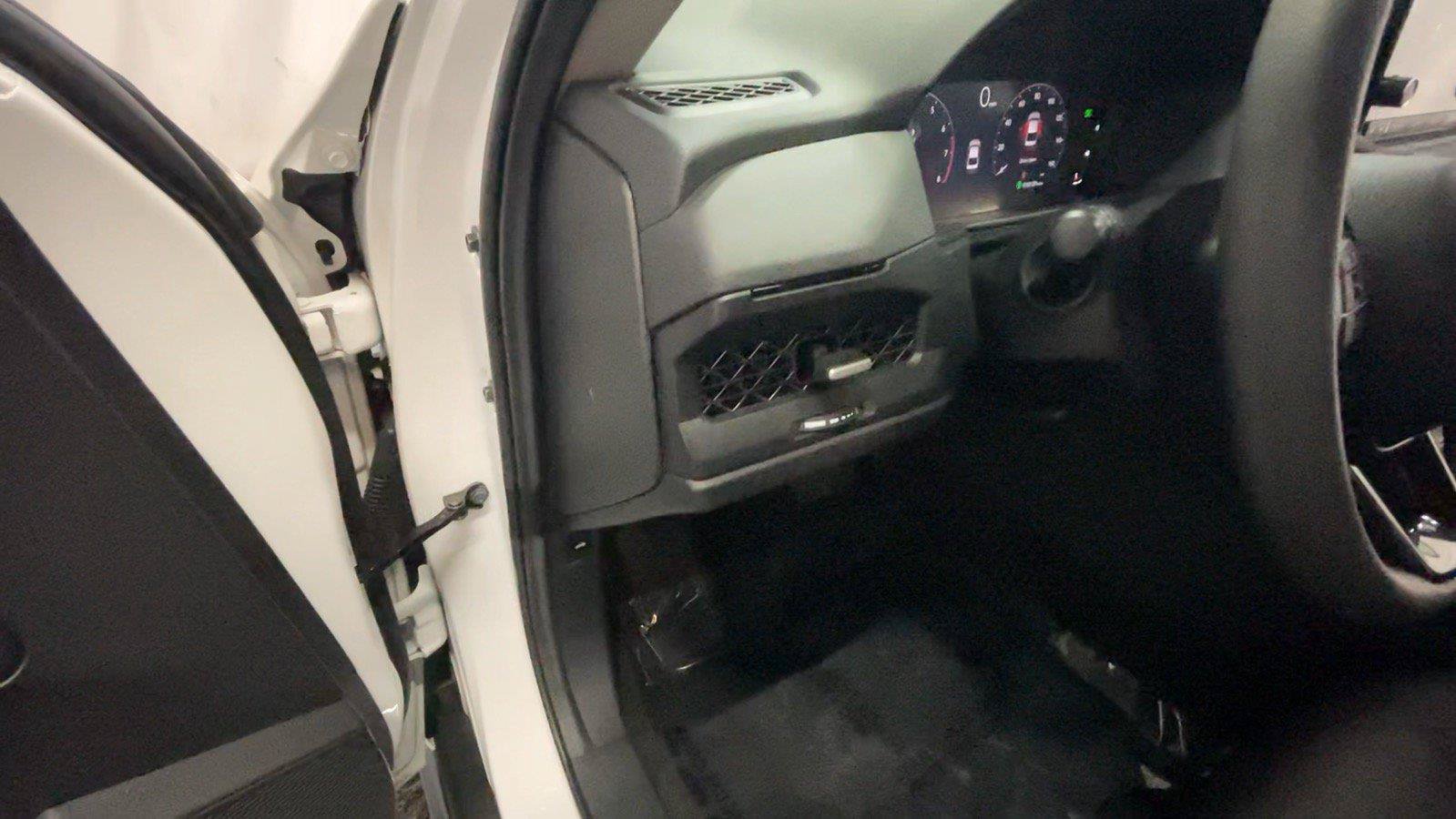 Used 2025 Honda Accord SE image 32