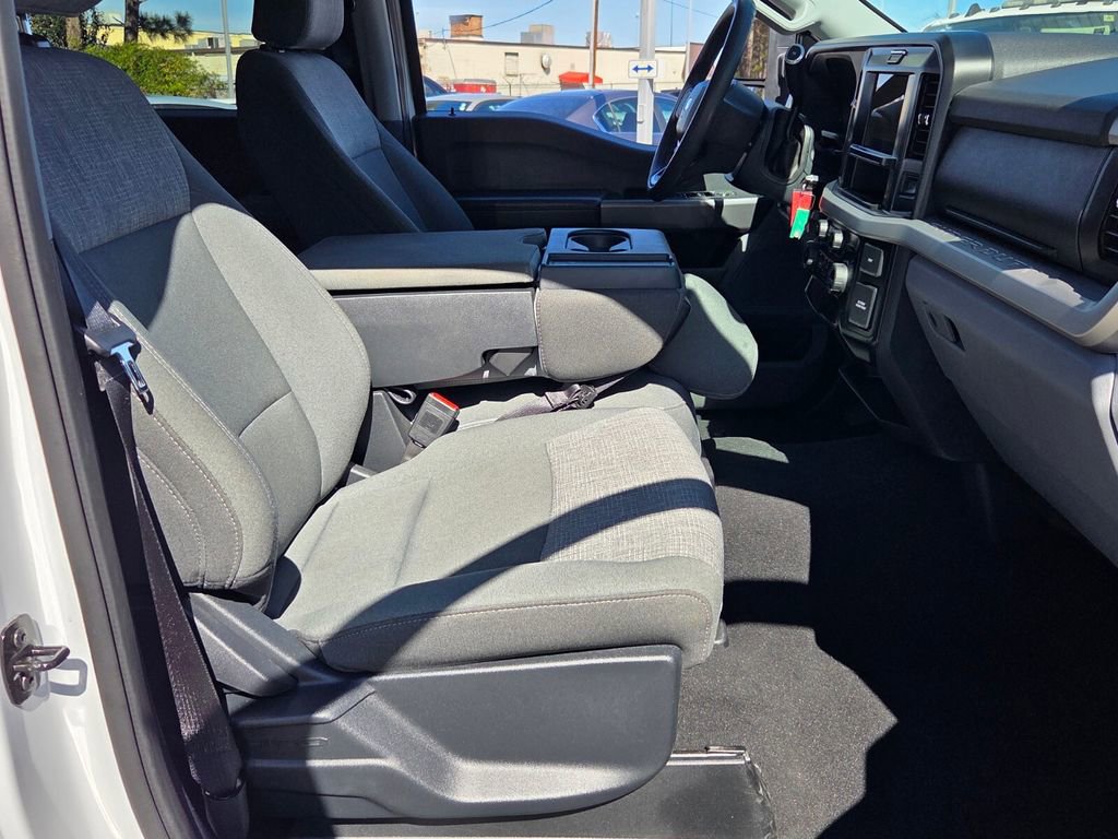 Used 2025 Ford F250 XLT image 14