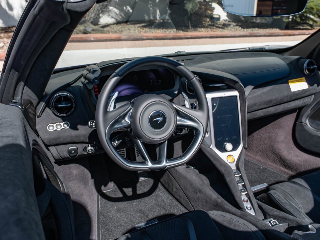 New 2026 McLaren 750S Spider RWD image 9