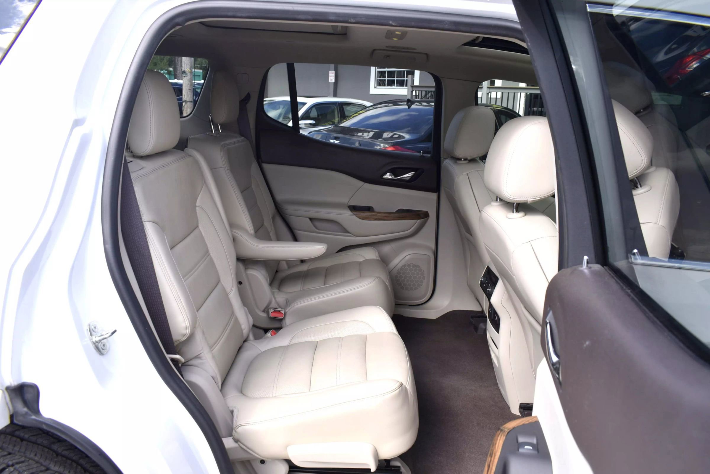 Used 2017 GMC Acadia Denali w/ Technology Package image 18