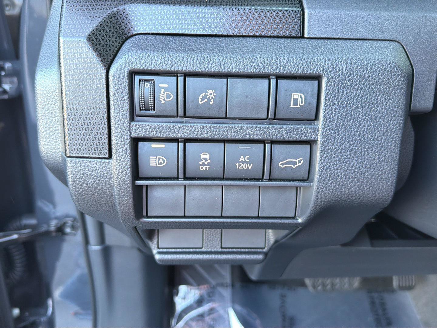 Used 2025 Toyota 4Runner Limited AWD/4WD image 19