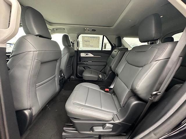 New 2026 Ford Explorer Active w/ Active Comfort Package image 12